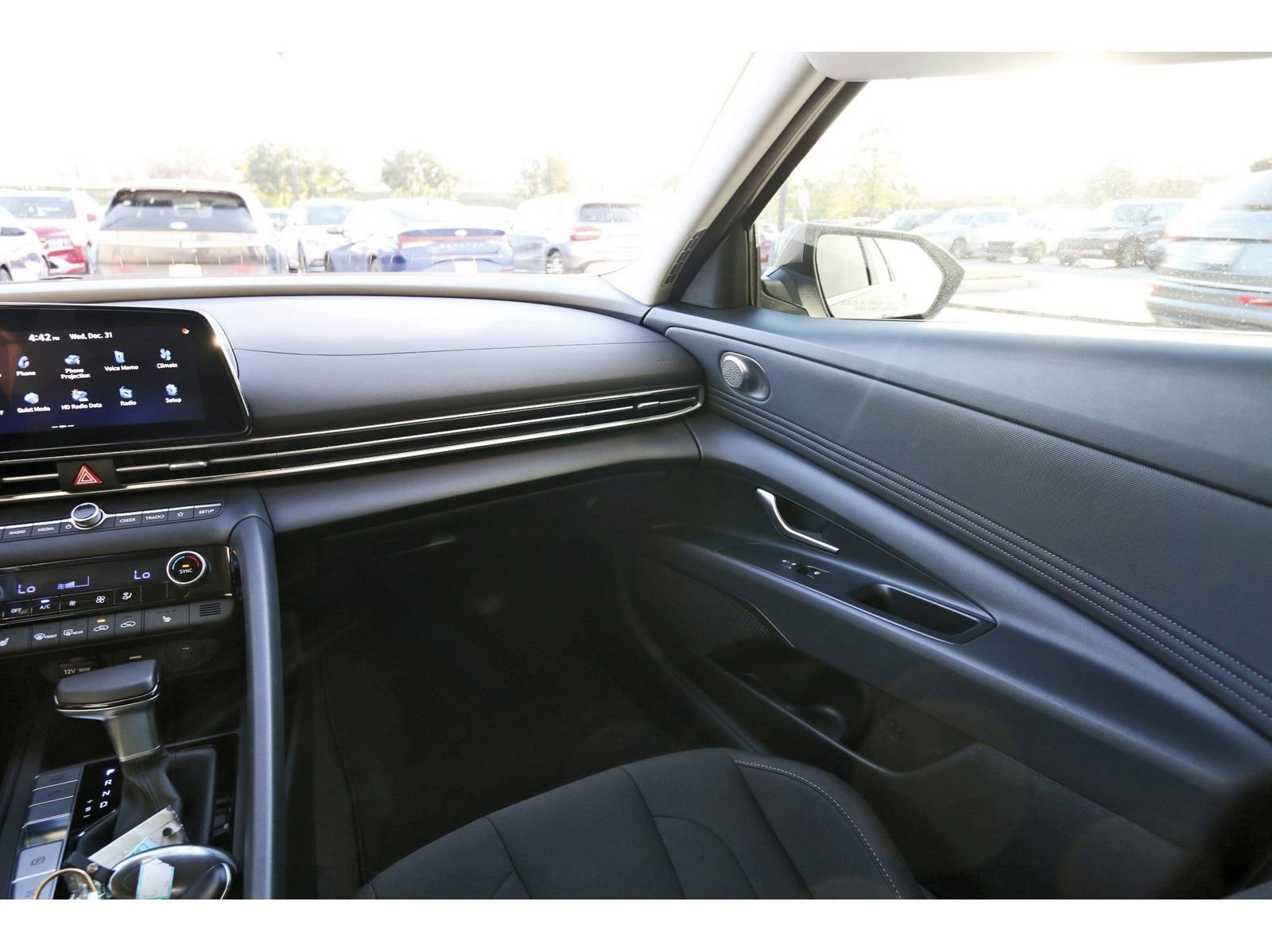 Certified 2025 Hyundai Elantra SEL image 13