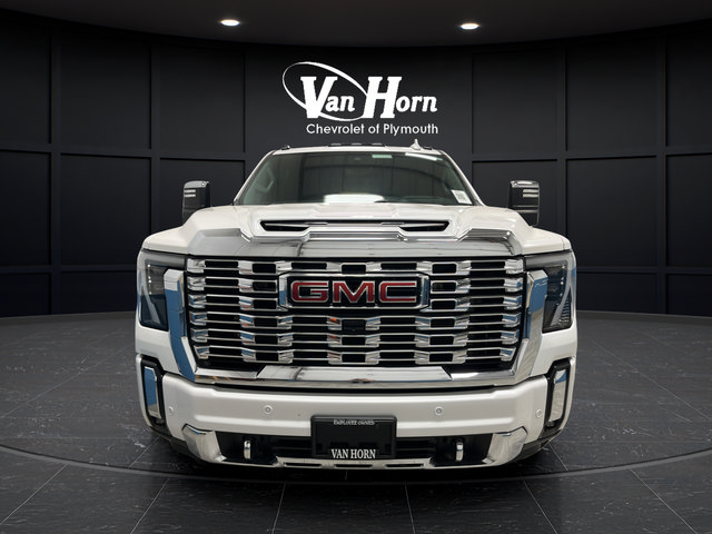 Used 2024 GMC Sierra 3500 Denali w/ Denali Reserve Package AWD/4WD image 2