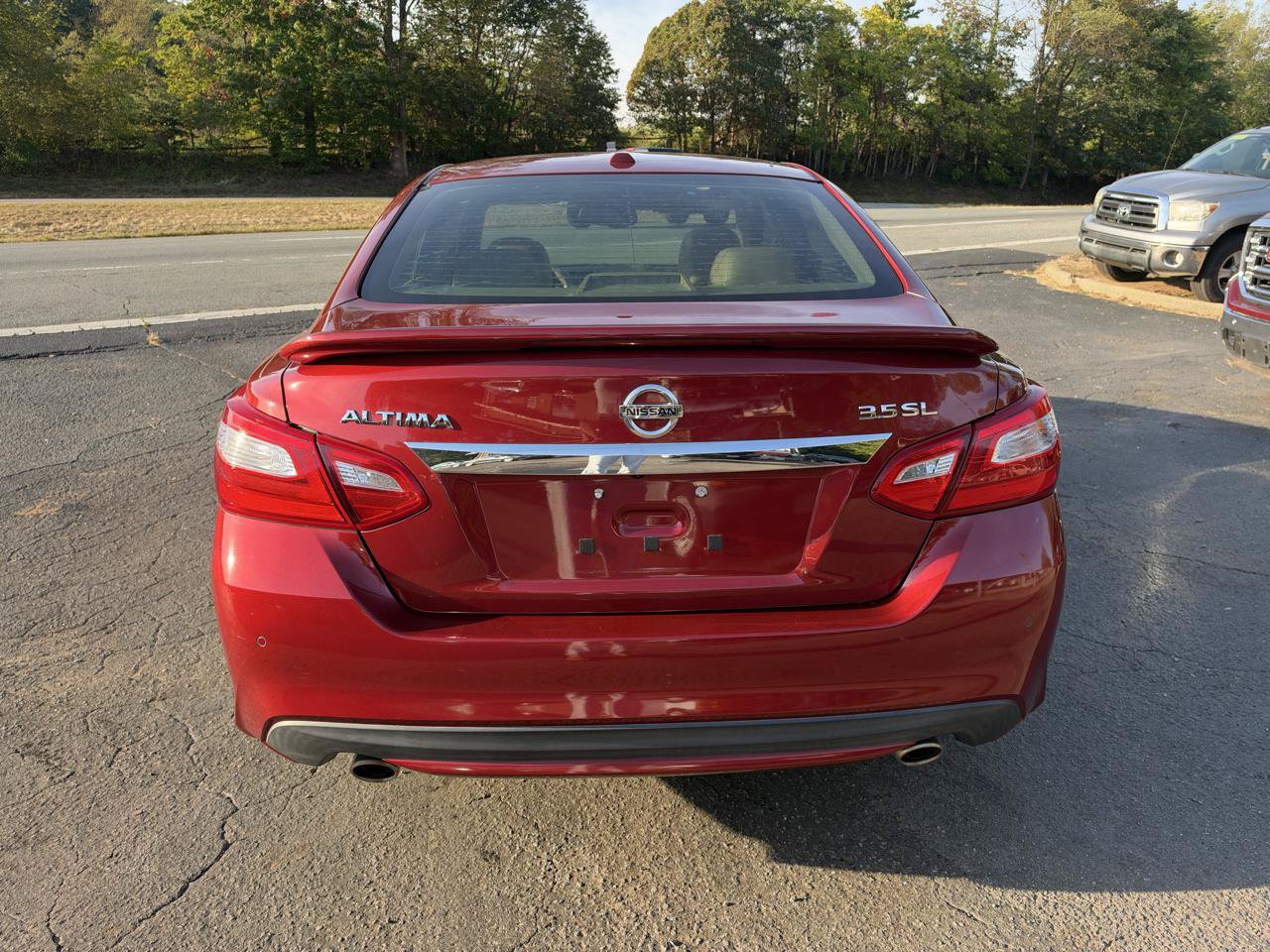 Used 2017 Nissan Altima 3.5 SL FWD image 6