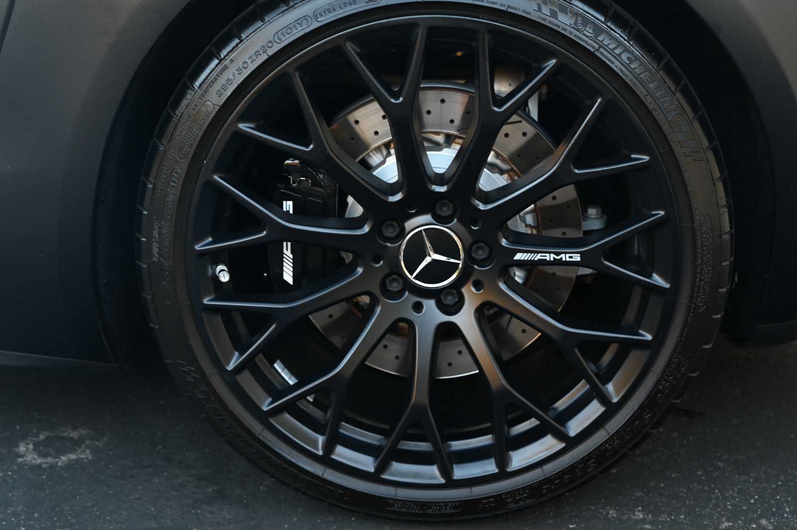 Used 2021 Mercedes-Benz AMG GT Roadster image 16