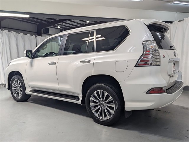 Used 2020 Lexus GX 460 Luxury w/ Accessory Package image 4