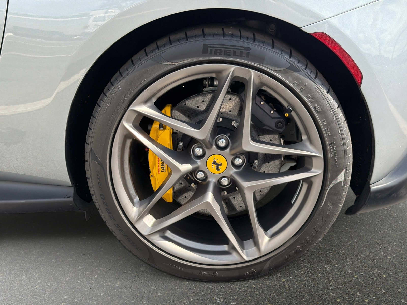 Used 2022 Ferrari Roma image 14