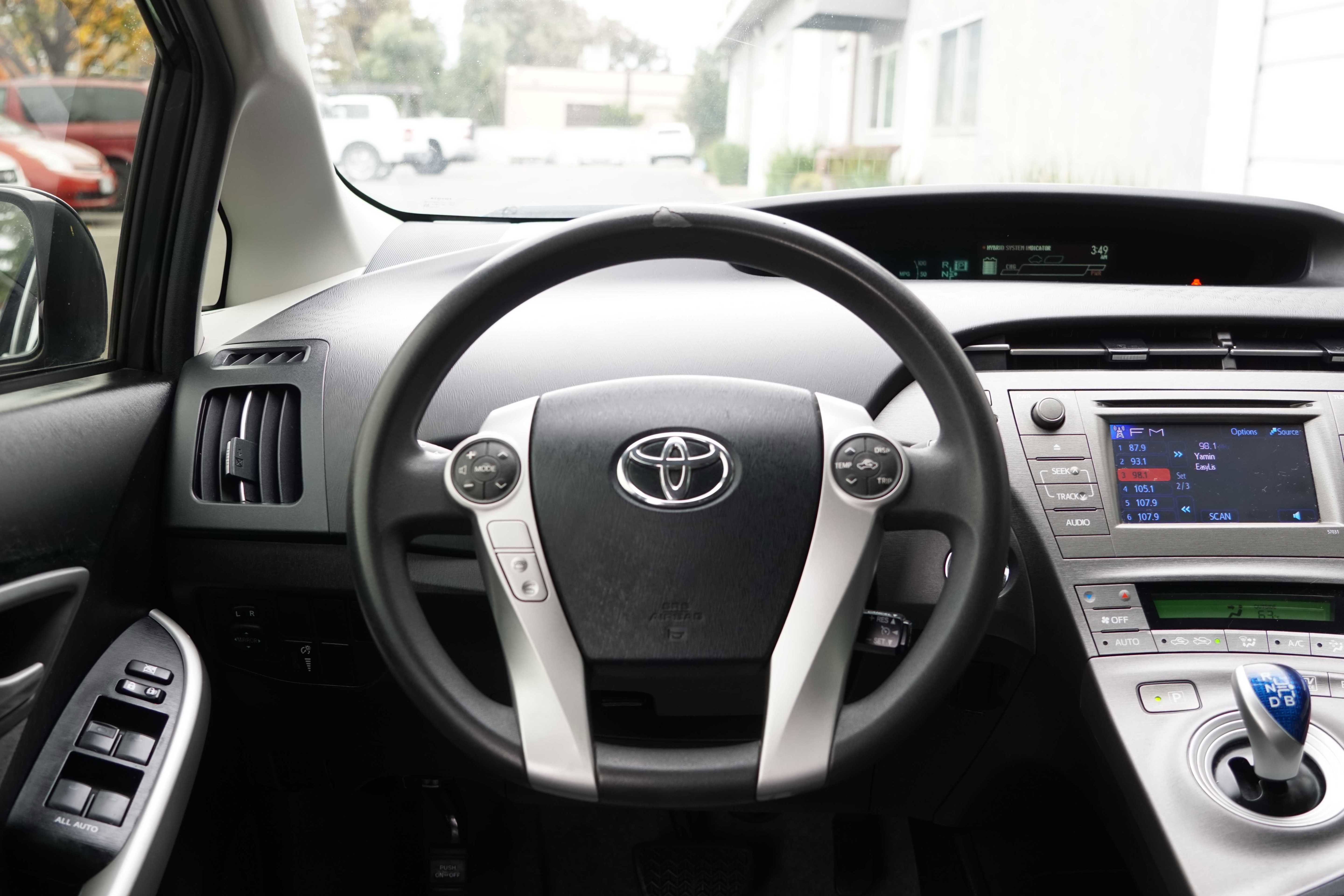 Used 2015 Toyota Prius Two image 42