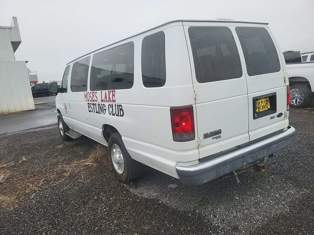 Used 2011 Ford E-350 and Econoline 350 XLT image 3