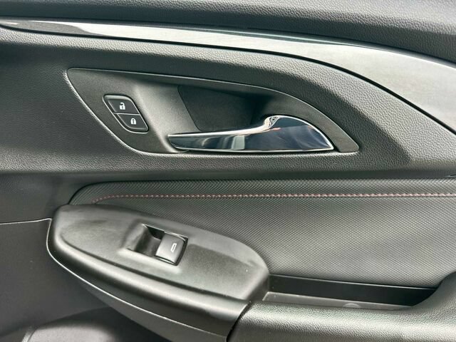 Used 2023 Chevrolet TrailBlazer RS w/ Sun and Liftgate Package FWD image 20