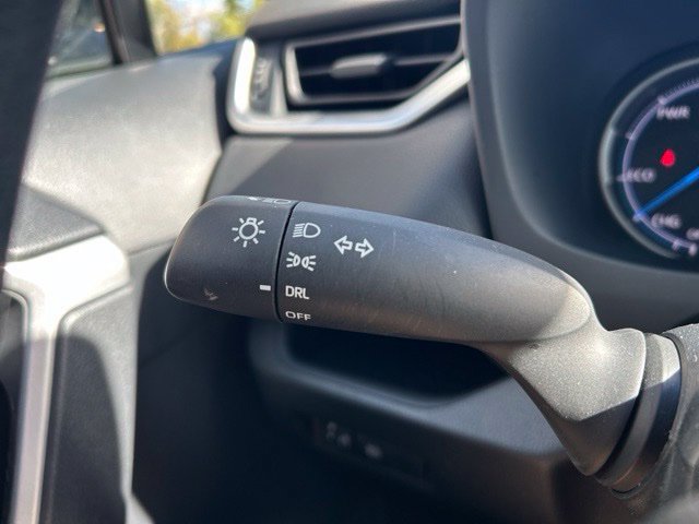 Used 2025 Toyota RAV4 LE AWD/4WD image 26