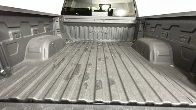Used 2024 GMC Sierra 1500 AT4 w/ Technology Package AWD/4WD image 28