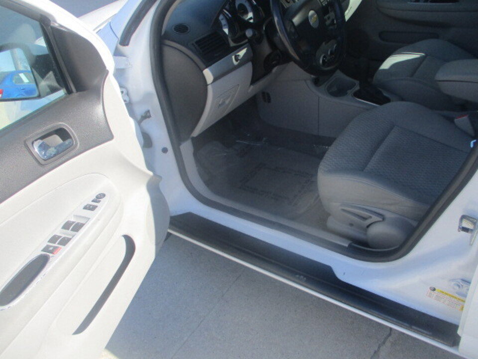 Used 2006 Chevrolet Cobalt LT w/ Preferred Equipment Group image 9