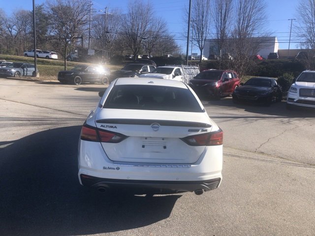 Used 2022 Nissan Altima 2.5 SR w/ Midnight Edition Package image 4