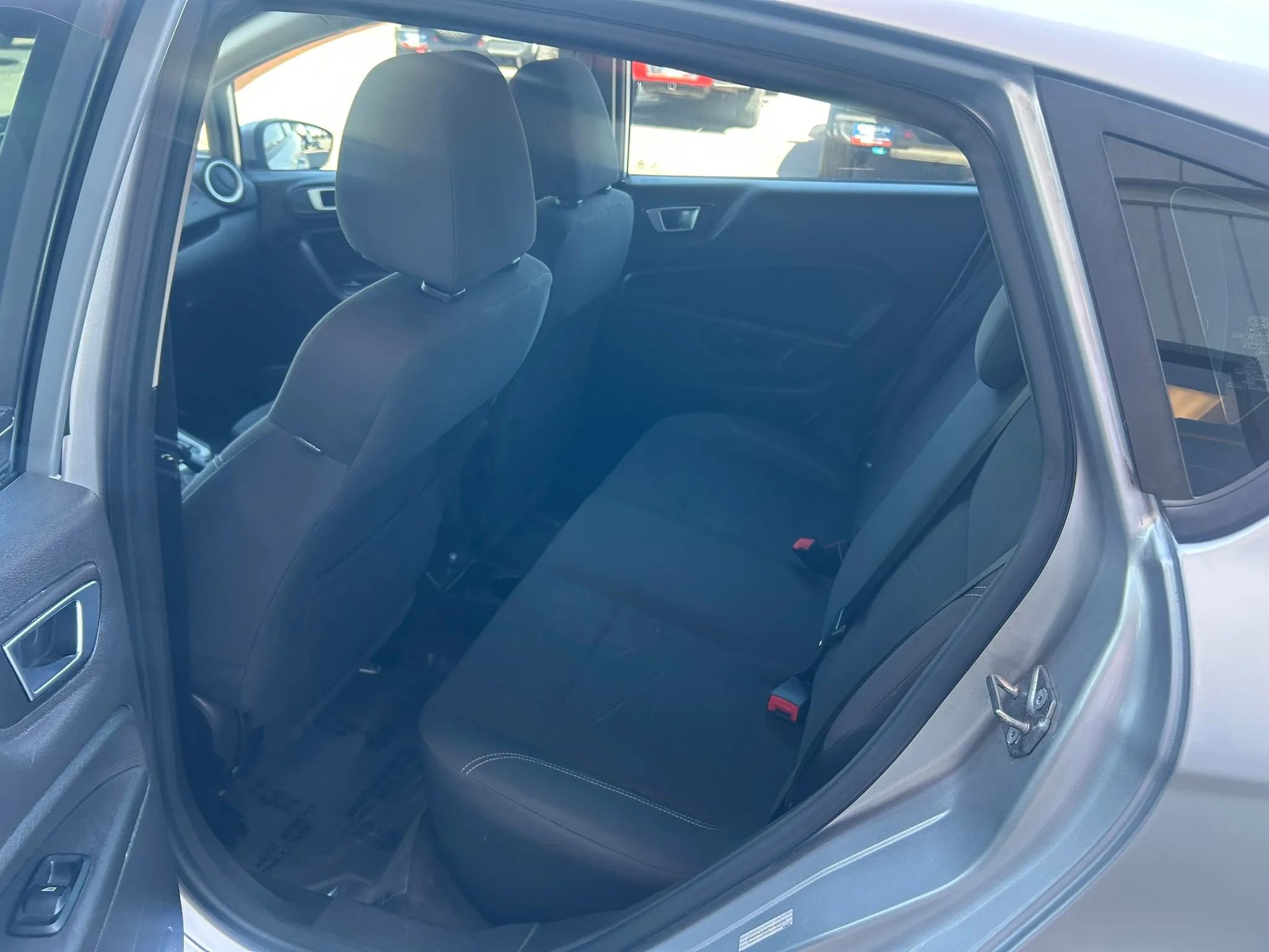 Used 2015 Ford Fiesta SE FWD image 15