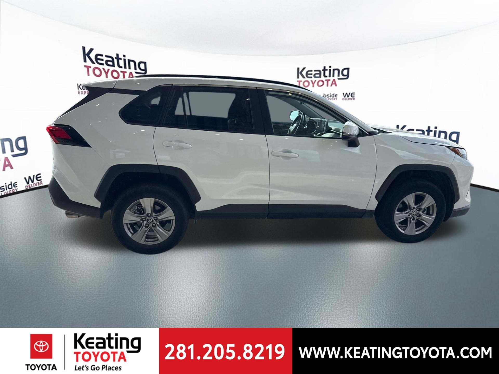 Used 2025 Toyota RAV4 XLE image 8