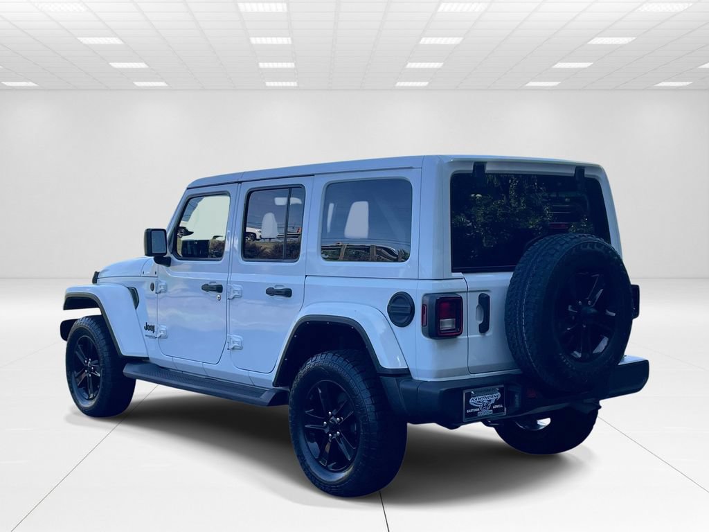 Used 2021 Jeep Wrangler Unlimited Sahara AWD/4WD image 4