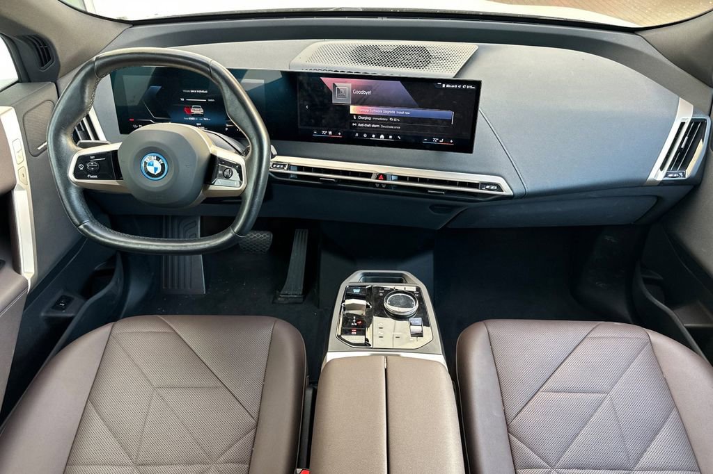 Used 2024 BMW iX xDrive50 w/ Premium Package image 14