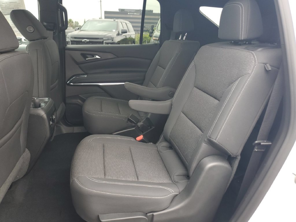Used 2026 Chevrolet Traverse LT FWD image 24