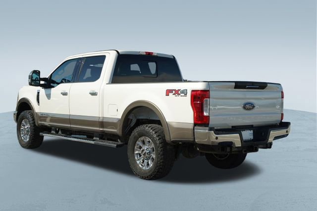 Used 2019 Ford F250 Lariat w/ Chrome Package image 6