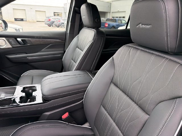 New 2027 Buick Enclave Avenir FWD image 17
