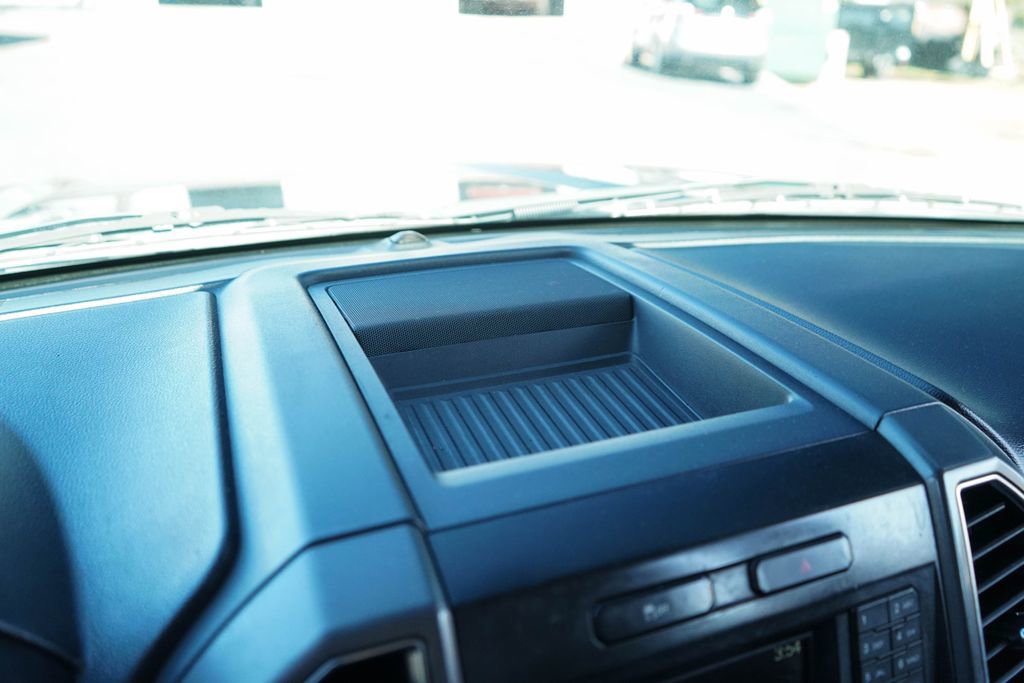 Used 2016 Ford F150 XLT w/ Trailer Tow Package image 21