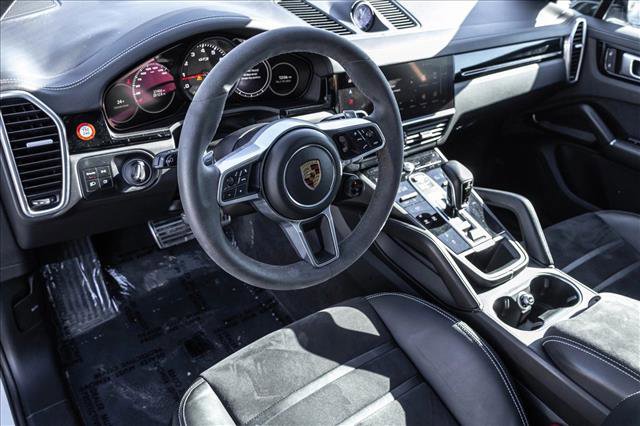 Used 2022 Porsche Cayenne GTS image 10