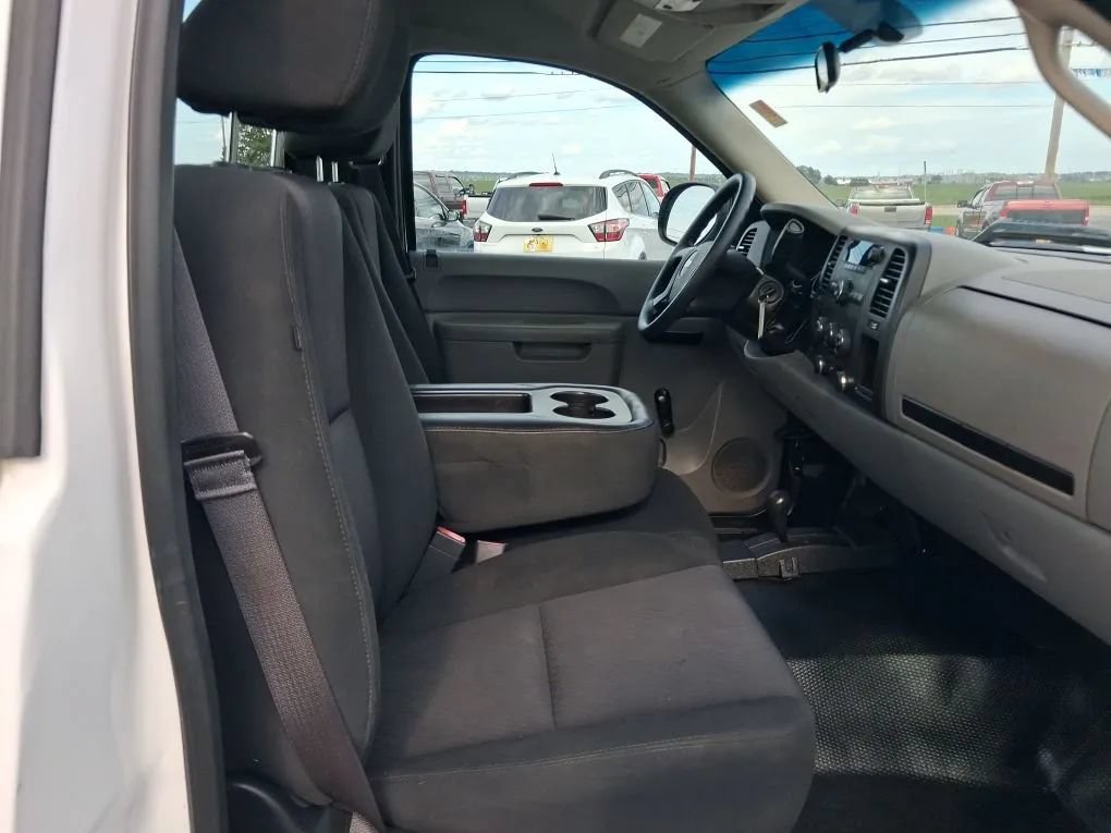 Used 2013 Chevrolet Silverado 1500 W/T AWD/4WD image 47