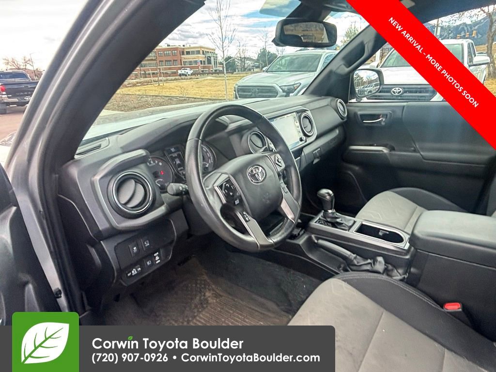 Used 2023 Toyota Tacoma TRD Off-Road w/ Advanced Technology Package image 9