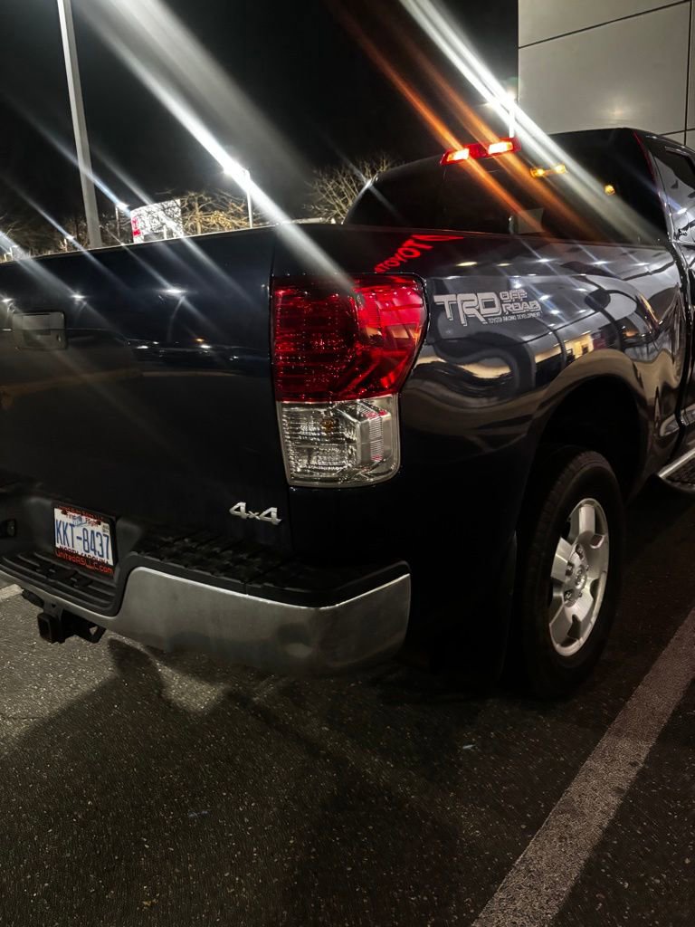 Used 2011 Toyota Tundra 4x4 Double Cab image 11