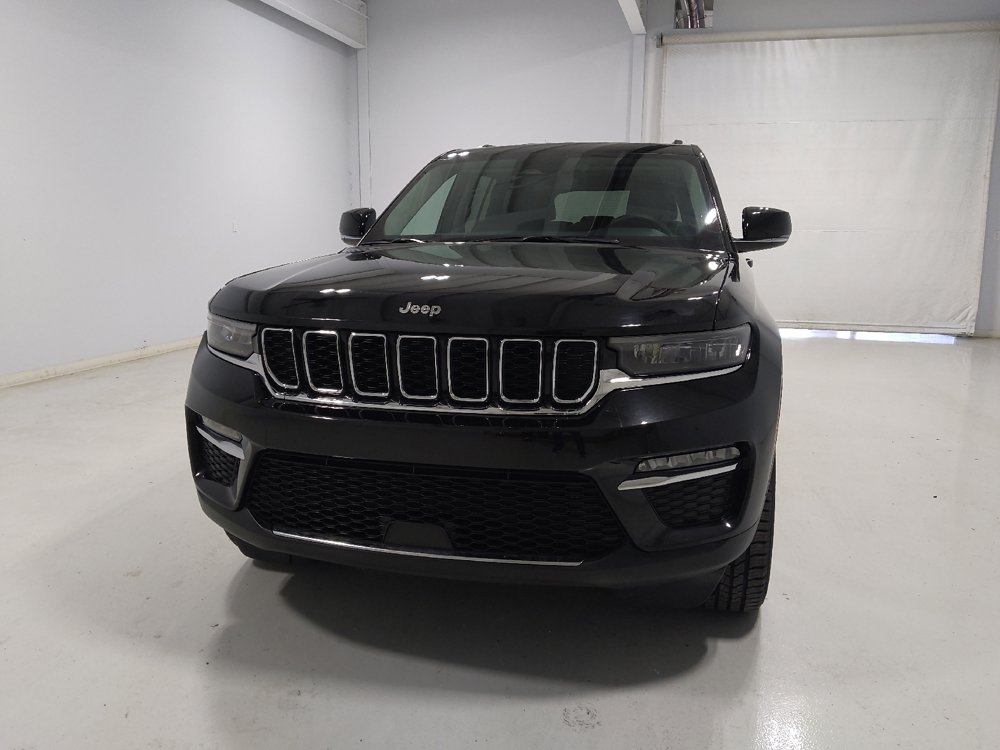Used 2023 Jeep Grand Cherokee Limited AWD/4WD image 15