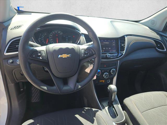 Used 2020 Chevrolet Trax LT FWD image 15