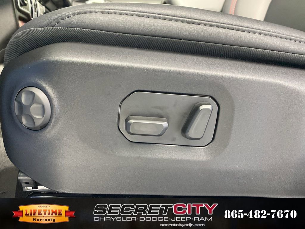 New 2026 Jeep Wrangler Unlimited Rubicon 392 w/ Dual Top Group image 14