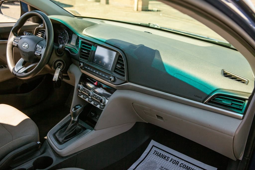 Used 2020 Hyundai Elantra SEL FWD image 11