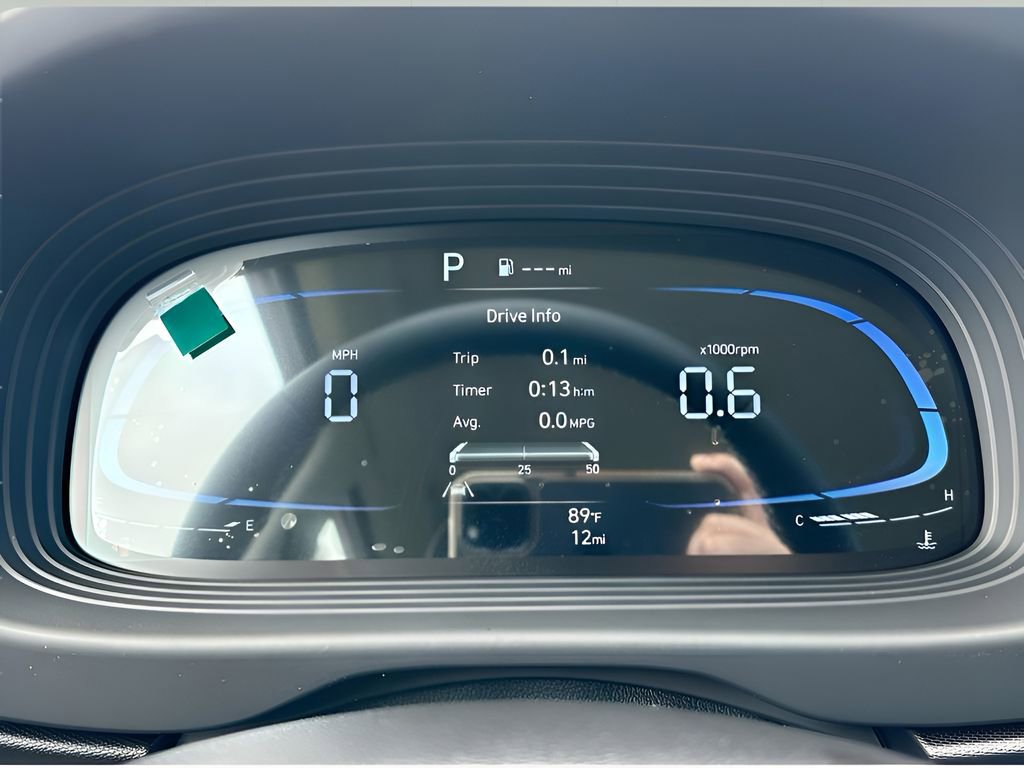 Used 2024 Hyundai Venue Limited image 12