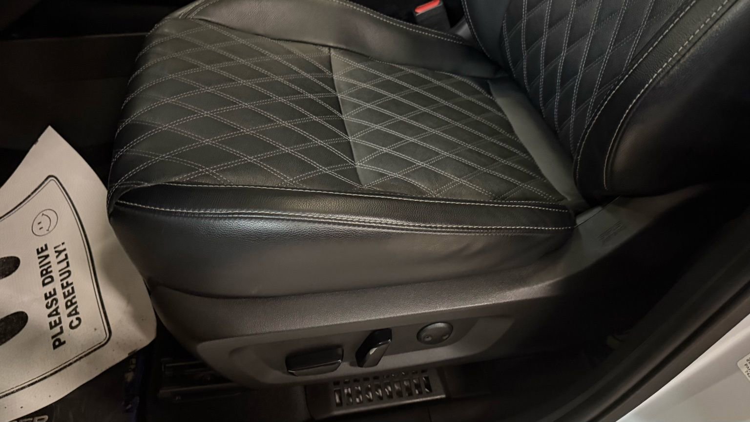 Used 2024 Mitsubishi Outlander SEL image 39