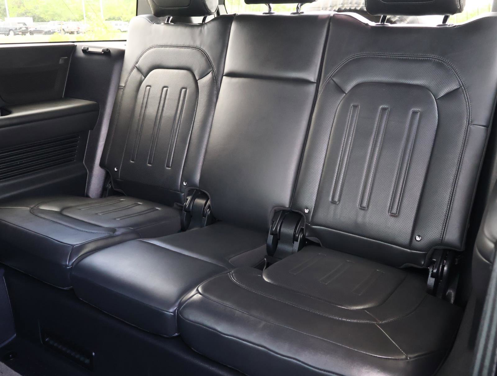 Used 2024 Land Rover Defender 130 X image 22