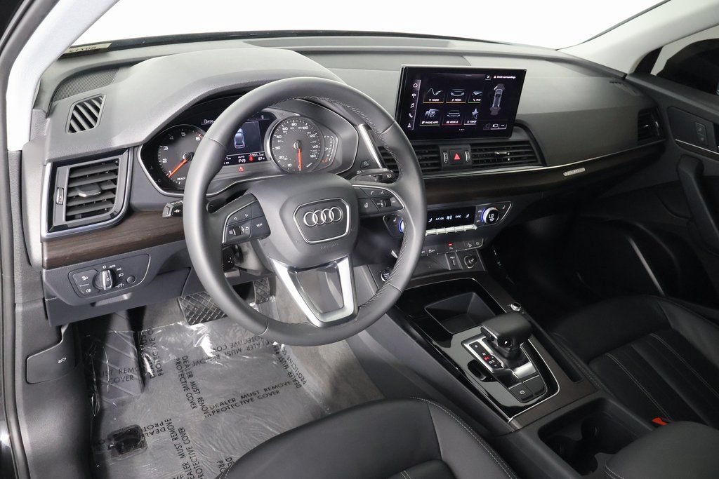 Used 2023 Audi Q5 2.0T Premium w/ Convenience Package AWD/4WD image 7