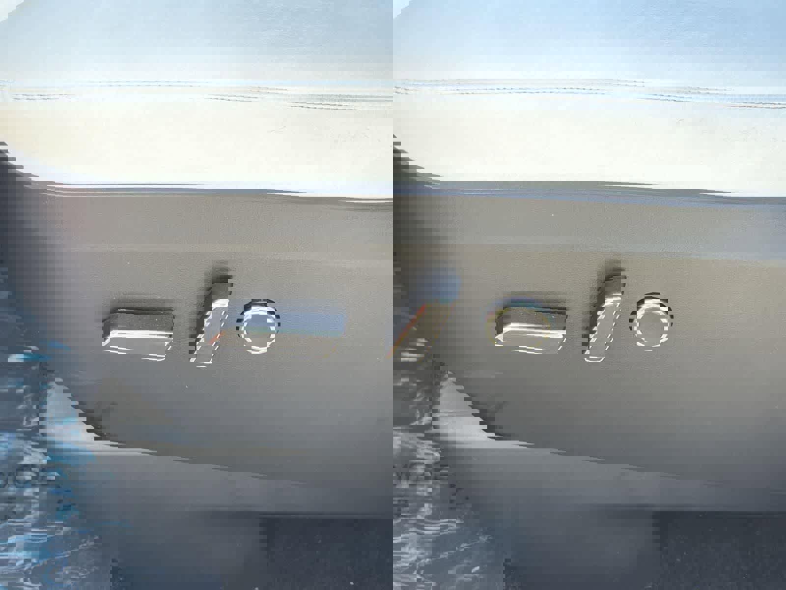 Used 2023 Tesla Model X Plaid image 26