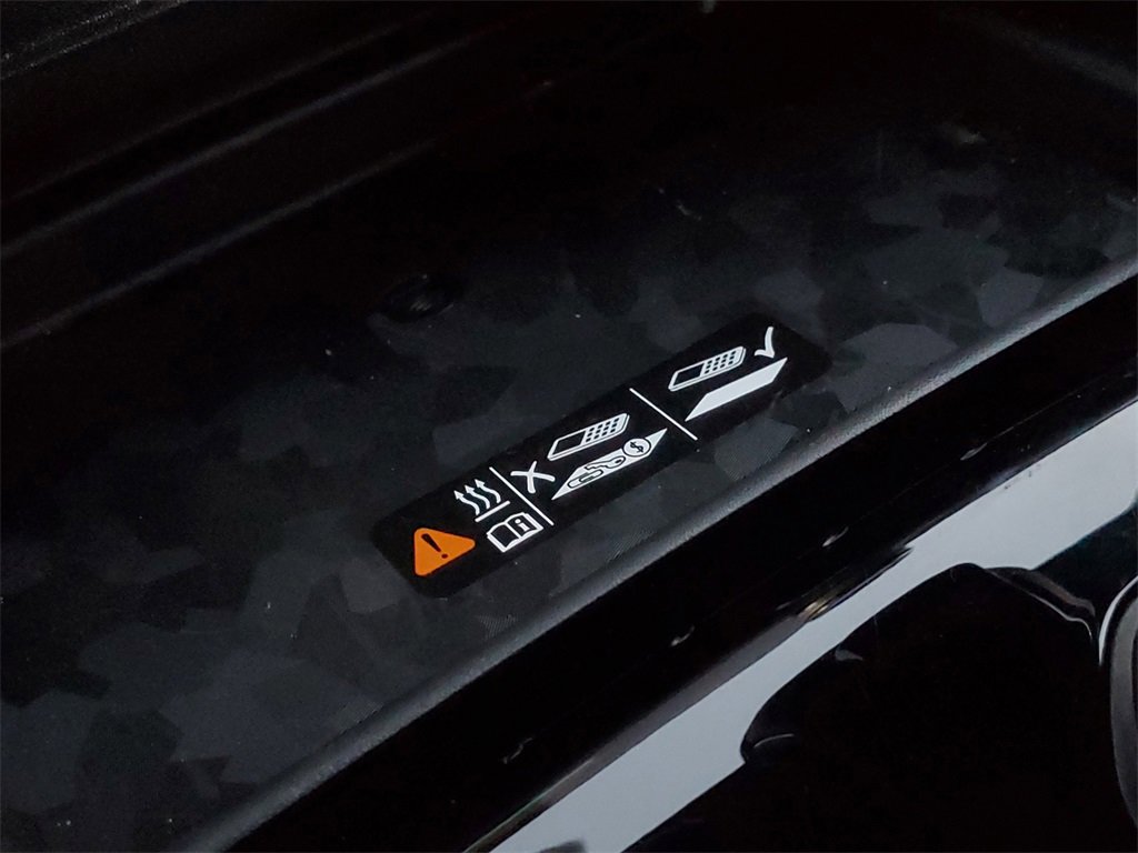 Used 2025 GMC Canyon Denali image 24