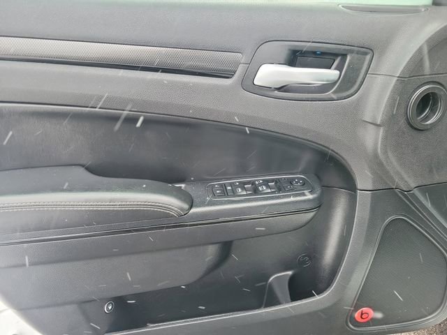 Used 2014 Chrysler 300 S image 12