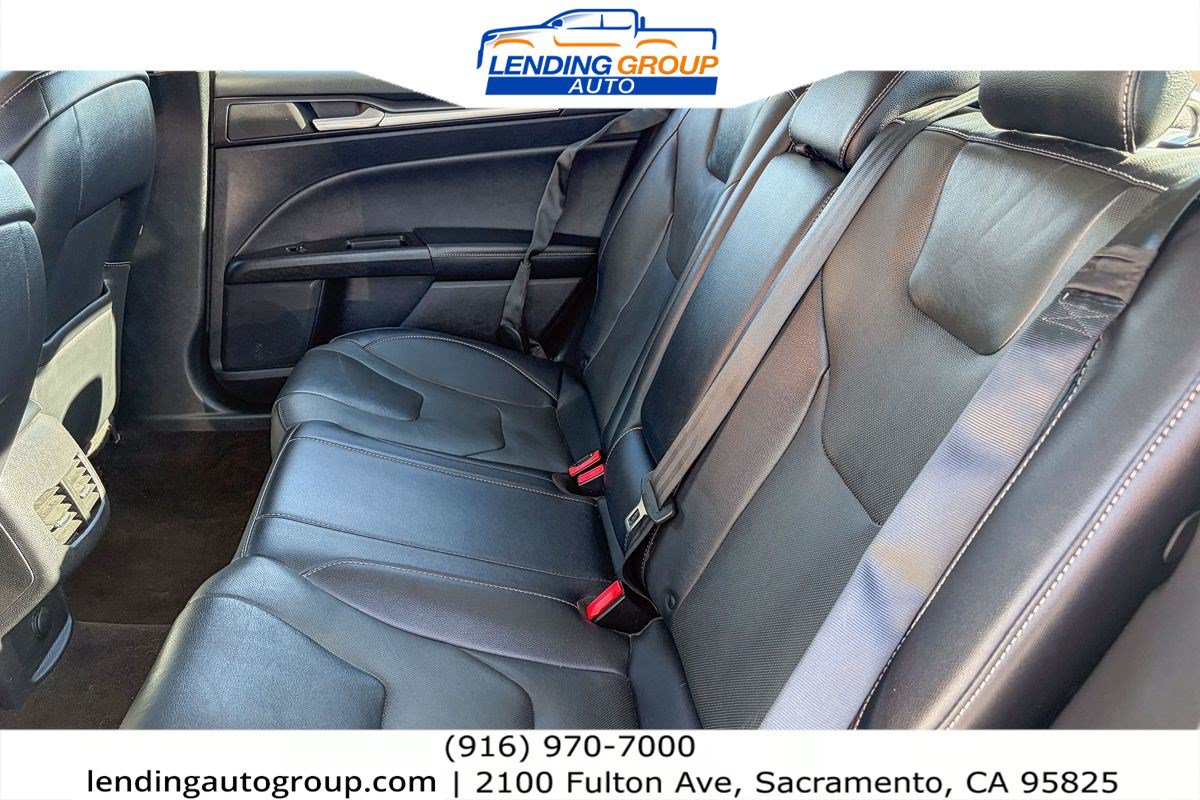Used 2019 Ford Fusion Titanium FWD image 17