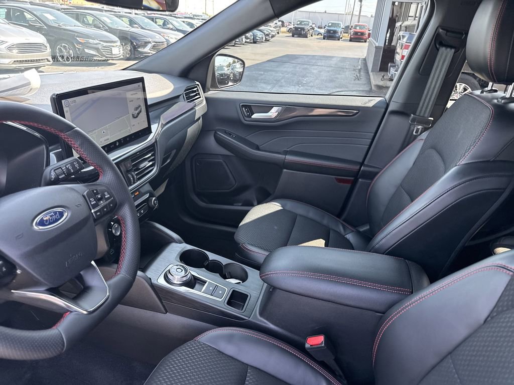 Certified 2023 Ford Escape ST-Line w/ Tech Pack #1 image 25