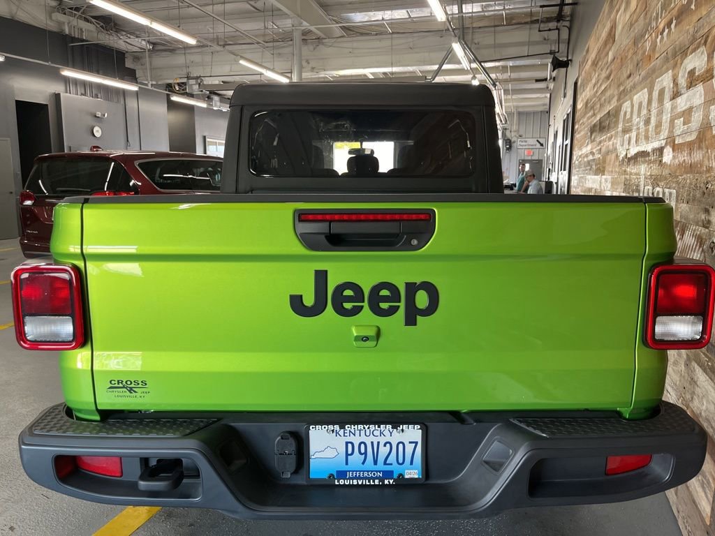 Used 2025 Jeep Gladiator Sport image 60