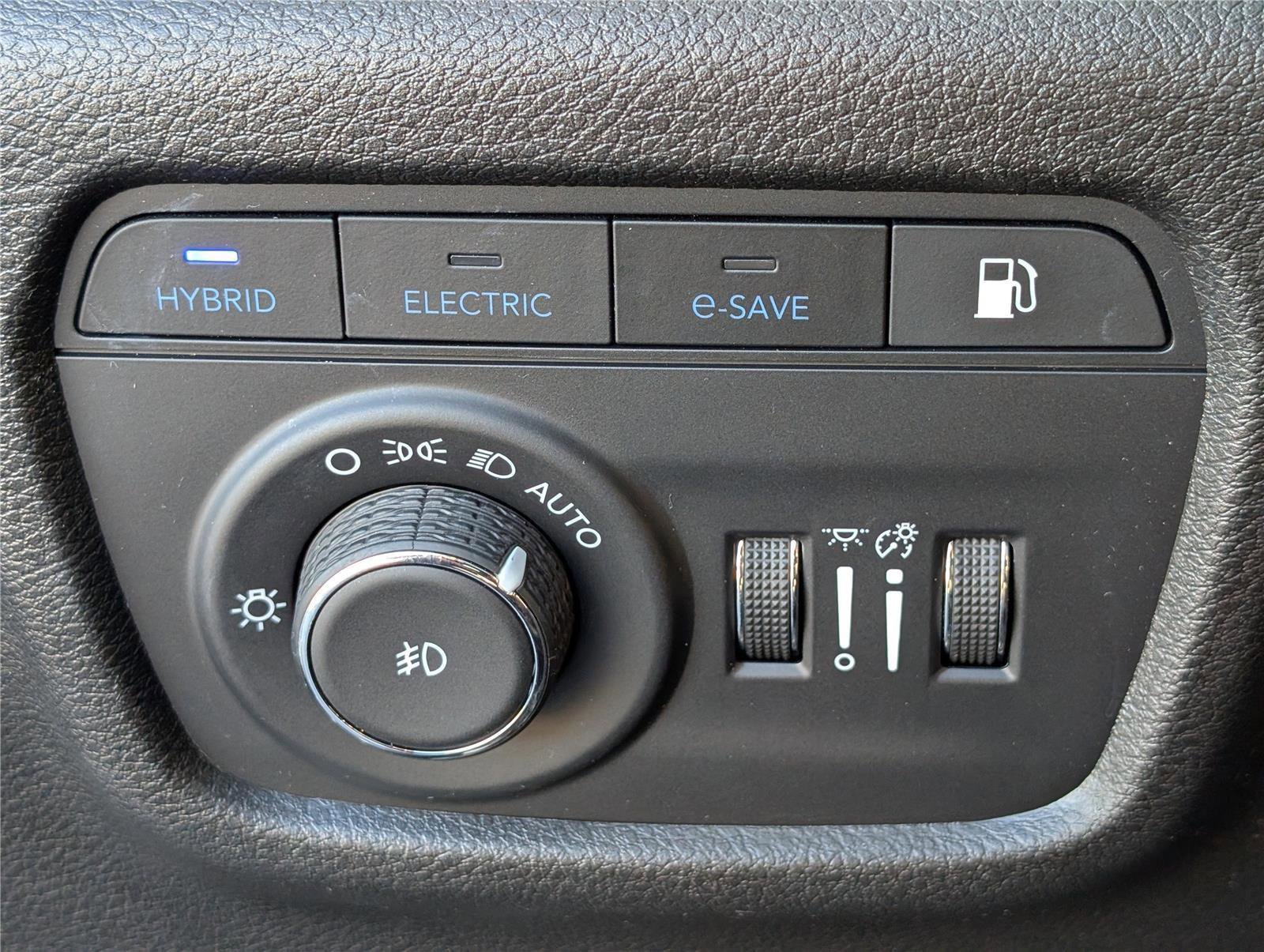 Used 2023 Jeep Grand Cherokee 4WD 4xe image 25