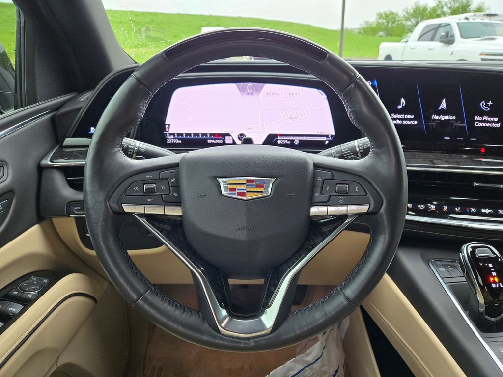 Used 2023 Cadillac Escalade Premium Luxury AWD/4WD image 21