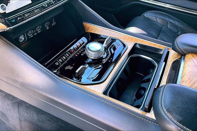 Used 2022 Jeep Grand Wagoneer Series III w/ Rear Seat Video Group 1 image 14