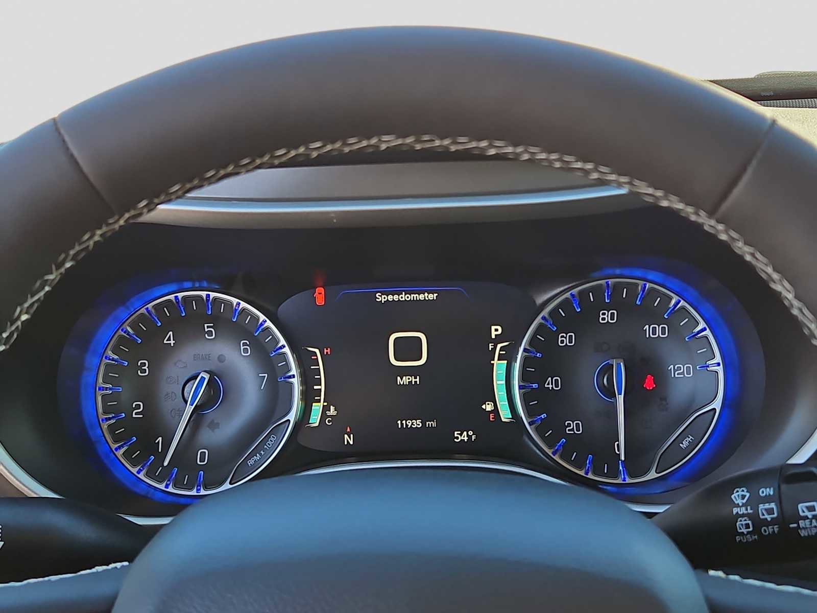 Used 2024 Chrysler Pacifica Touring-L image 22