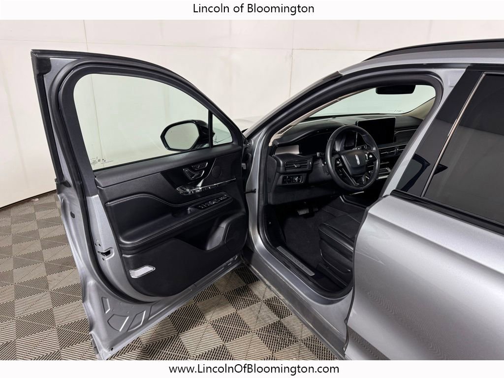 Certified 2023 Lincoln Corsair Reserve w/ Equipment Group 201A image 15