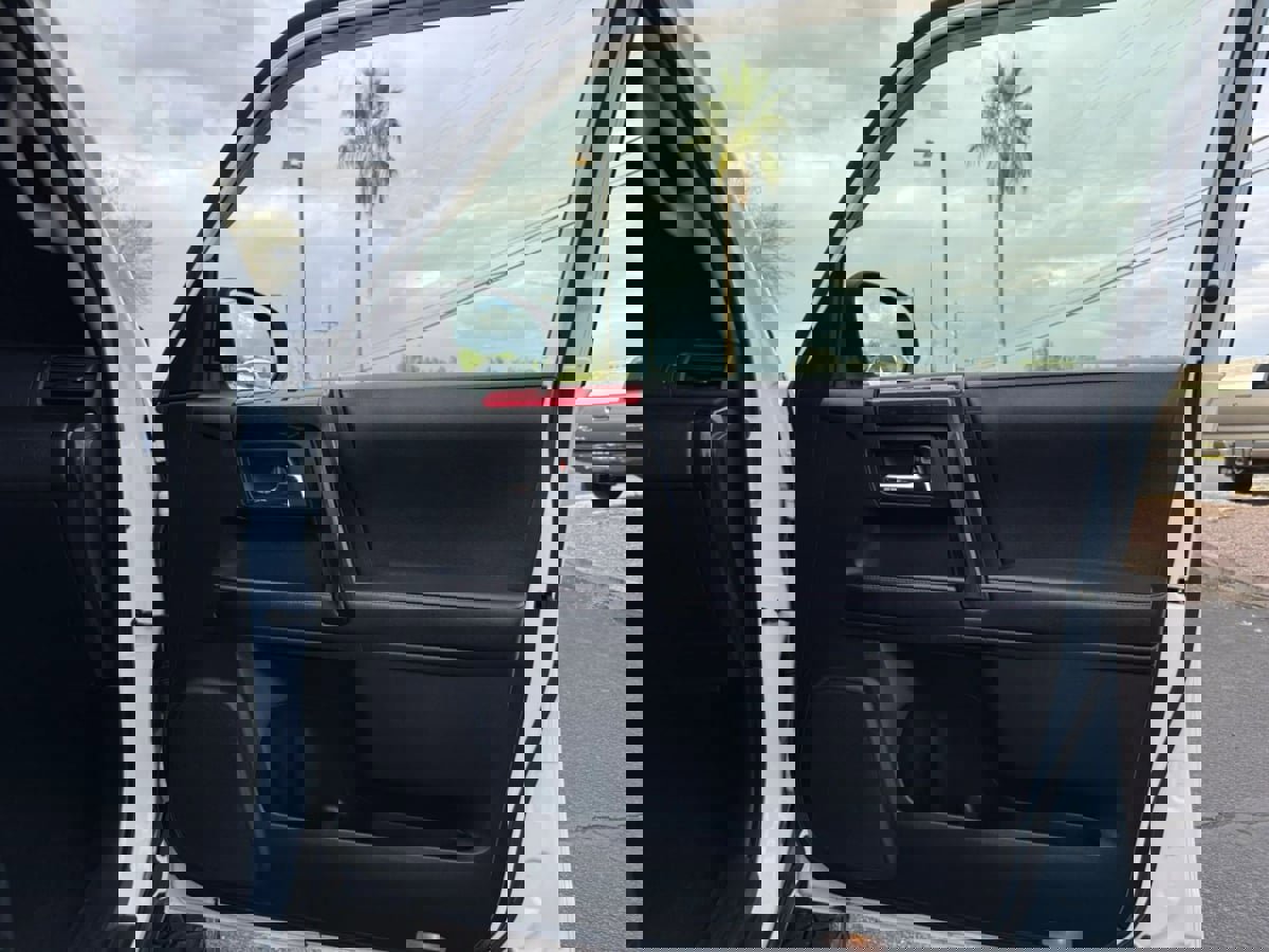 Used 2018 Toyota 4Runner TRD Off-Road Premium AWD/4WD image 36