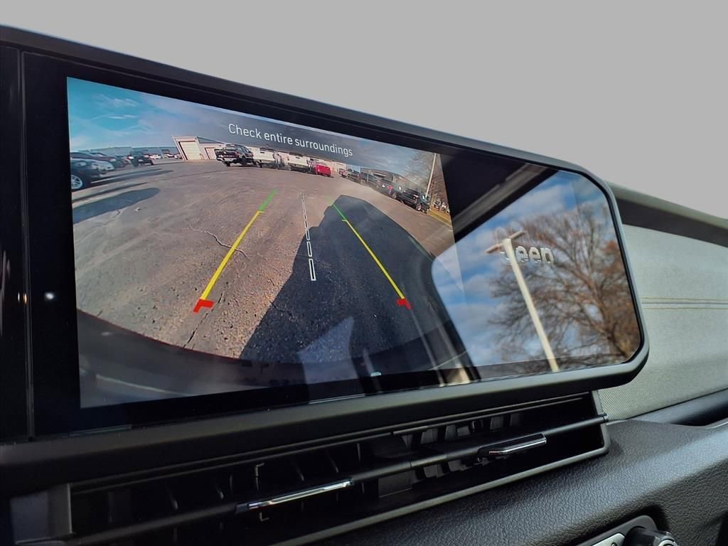 Used 2025 Jeep Wrangler Sport S image 6