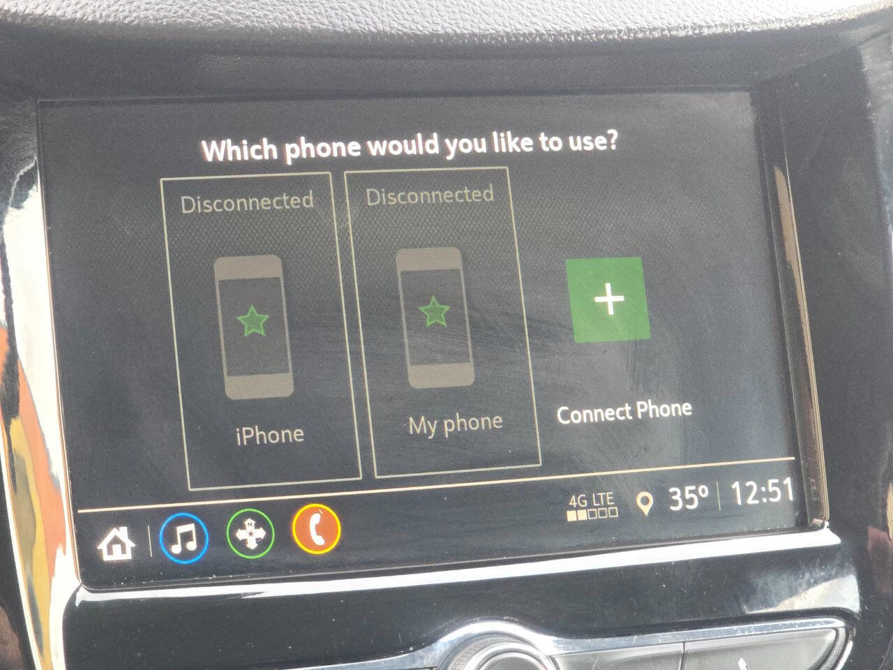 Used 2018 Chevrolet Trax LT w/ LT Convenience Package image 21