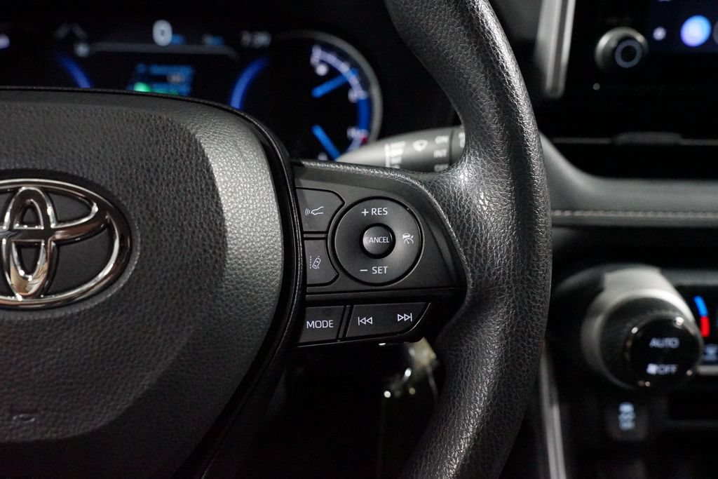 Certified 2023 Toyota RAV4 LE AWD/4WD image 13