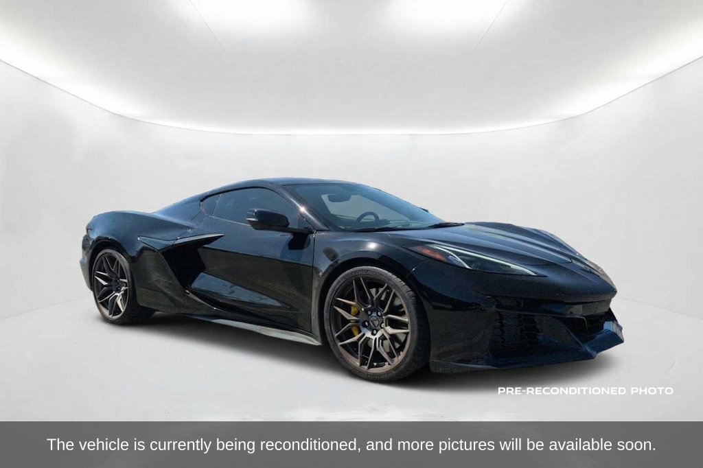 Used 2026 Chevrolet Corvette Z06 RWD image 3