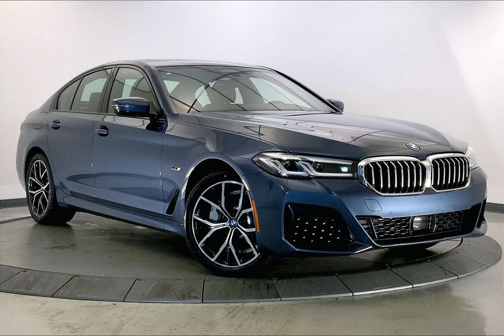 Used 2023 BMW 530e xDrive w/ Executive Package AWD/4WD image 1